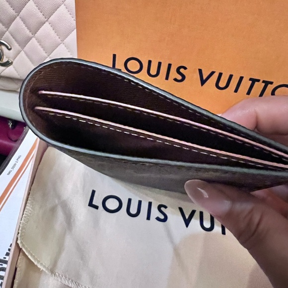 SOLD!Louis Vuitton Monogram Passport wallet! Brand new - Picture 6 of 10